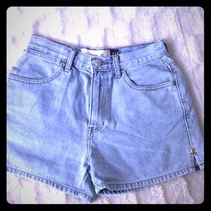 GAP Classic Fit Jean Shorts